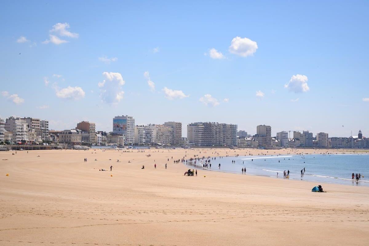 Chaleureux Logement-Centre Ville-Proche Gare-Plage レ・サ​​ーブル・ドロンヌ エクステリア 写真