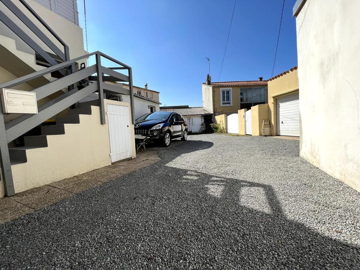 Chaleureux Logement-Centre Ville-Proche Gare-Plage レ・サ​​ーブル・ドロンヌ エクステリア 写真