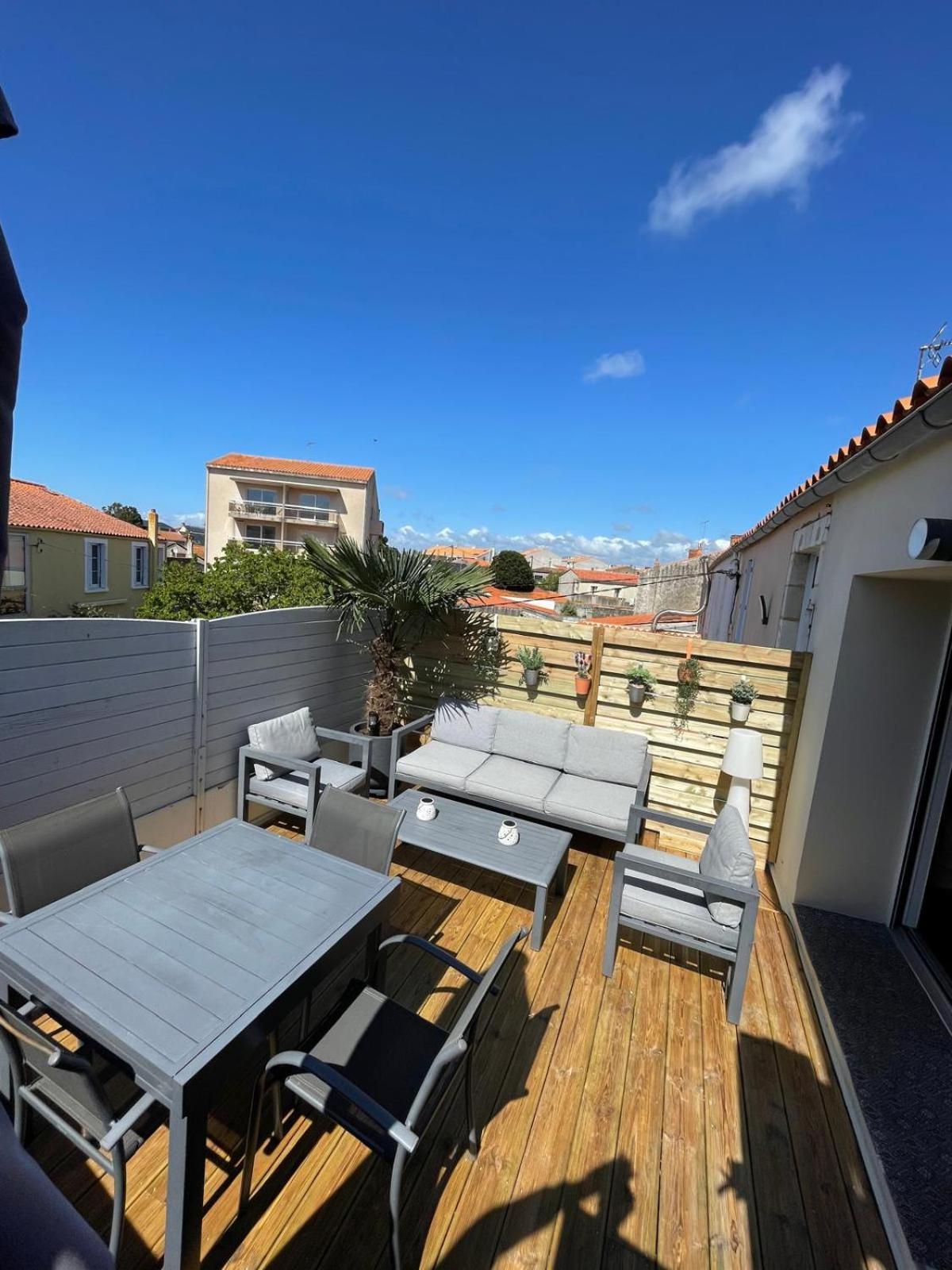 Chaleureux Logement-Centre Ville-Proche Gare-Plage レ・サ​​ーブル・ドロンヌ エクステリア 写真